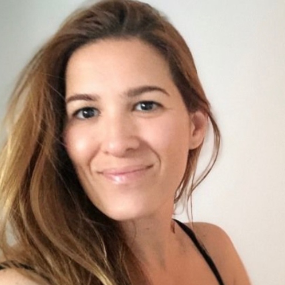 Meet your Posher, Dina